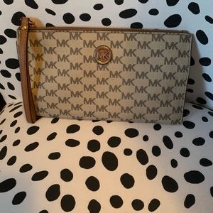 Michael Kors wallet